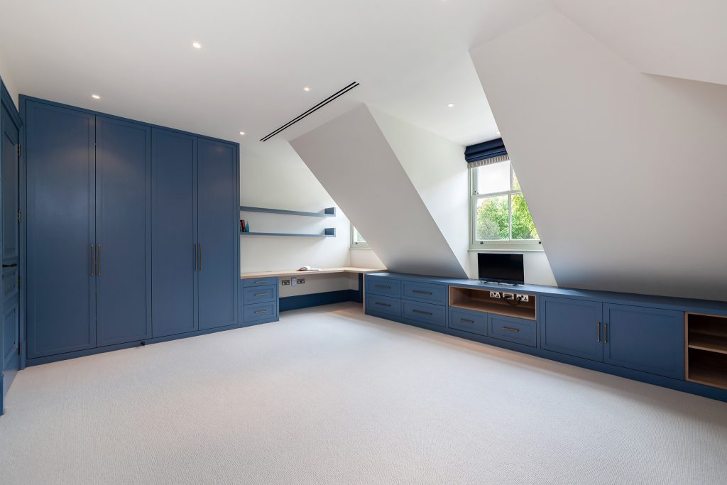 Bespoke-fitted-bedroom-furniture